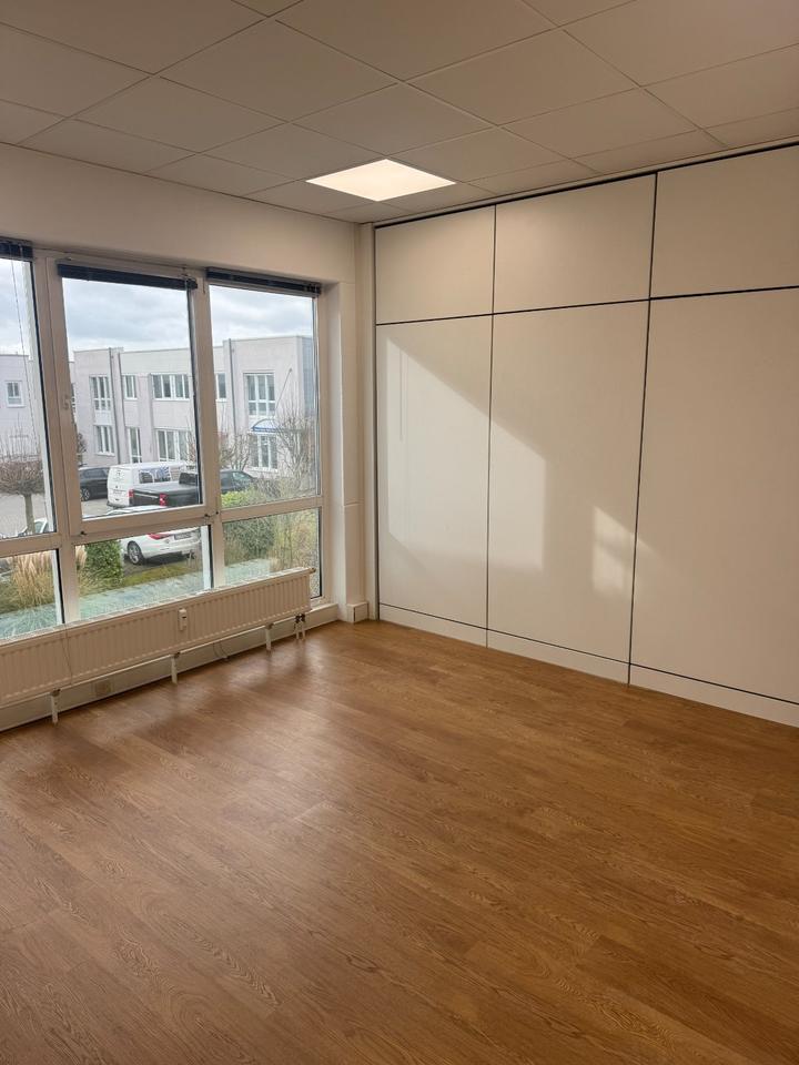 Thumbnail-17m² Office zu vermieten! INKL HiGH SPEED Internet!! Münchheide direkt A44A52