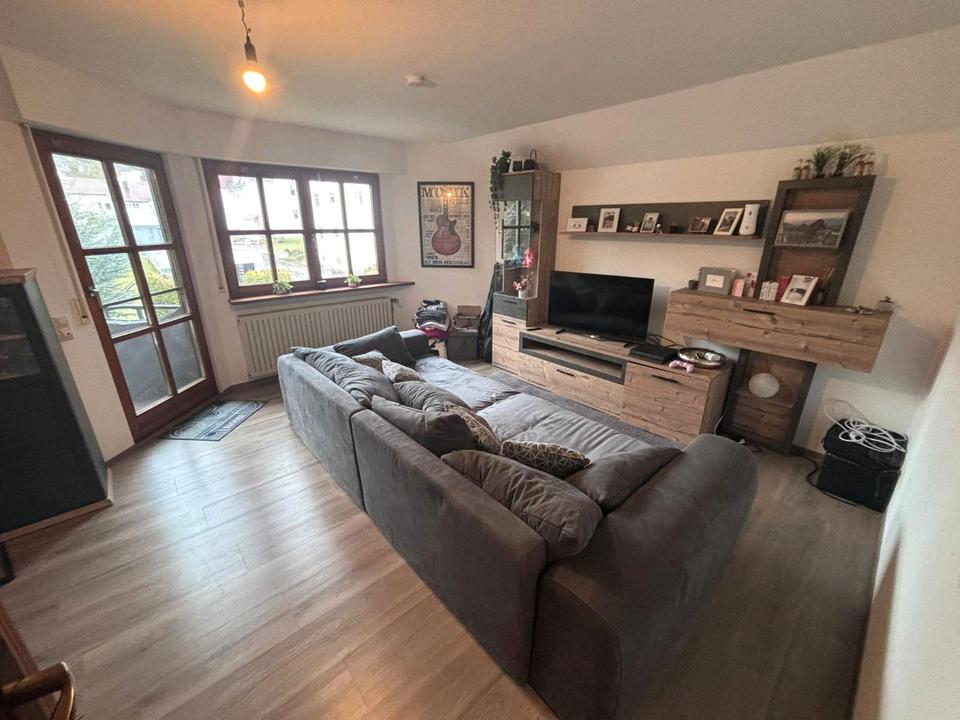 Thumbnail-Helle 3,5 Zimmer Wohnung mit Balkon in ruhiger Lage in Mengen.