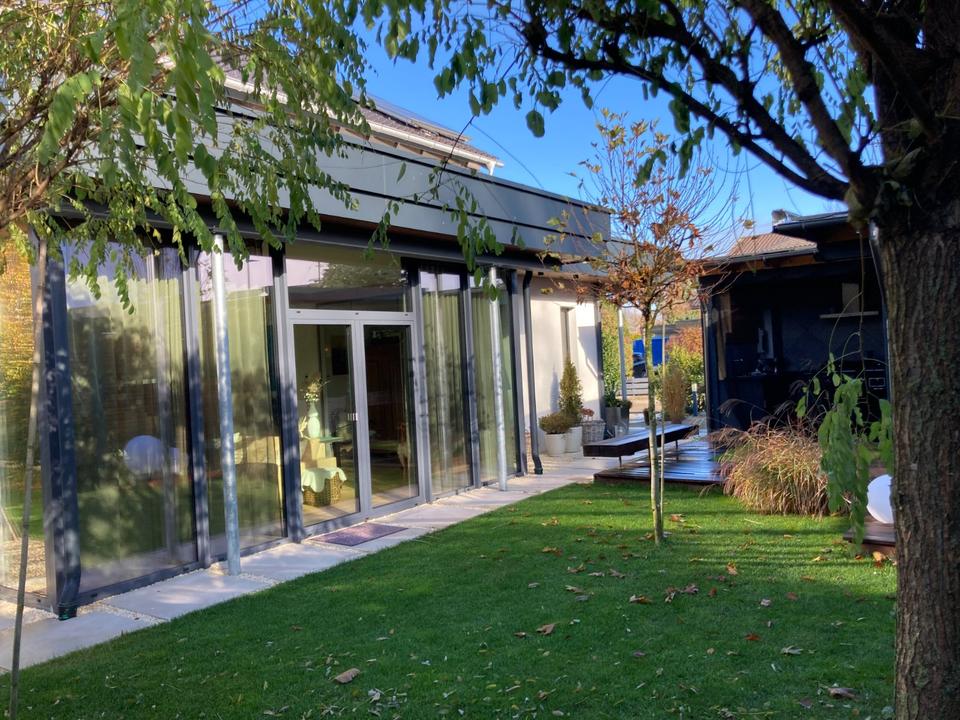 Thumbnail-Vierfam.Haus mit großer Hauptwohnung