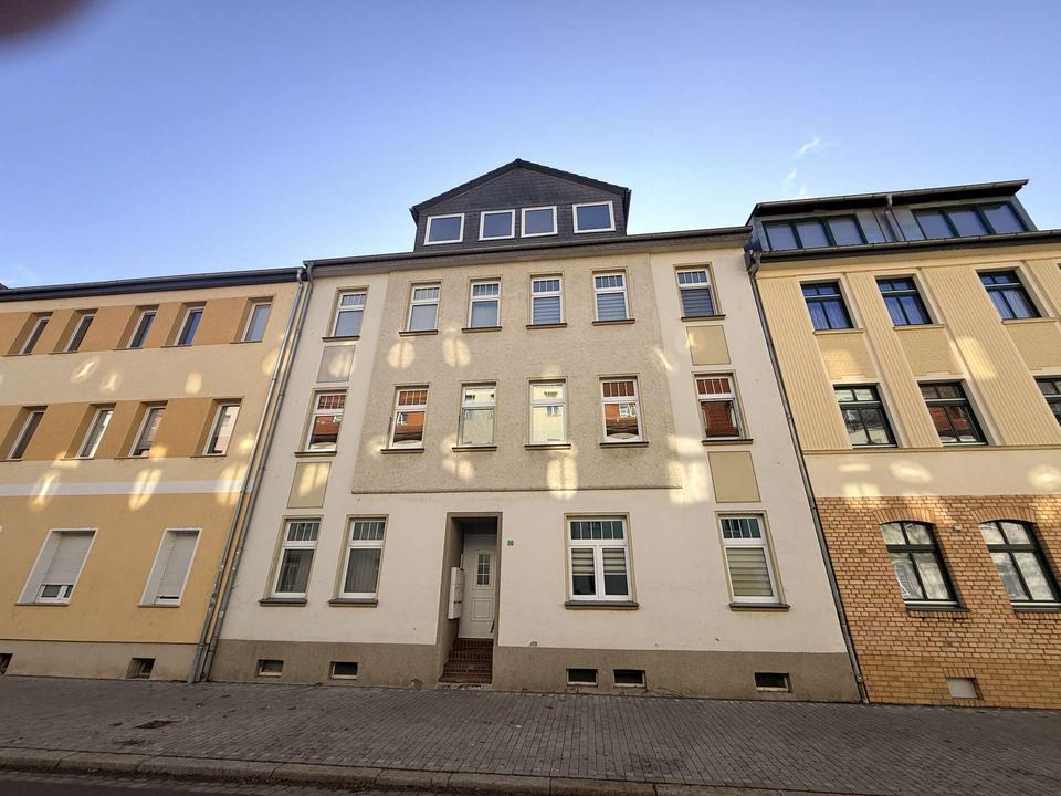 Thumbnail-Beliebte Lage - Sanierte Dachgeschosswohnung in Merseburg