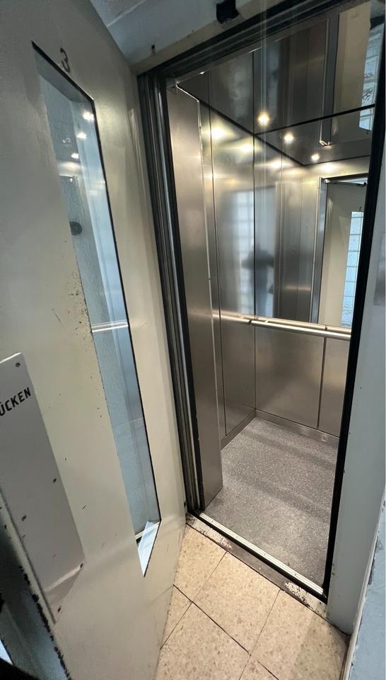 Thumbnail-Sonnige große Wohnung mit Balkon, Garage, Aufzug