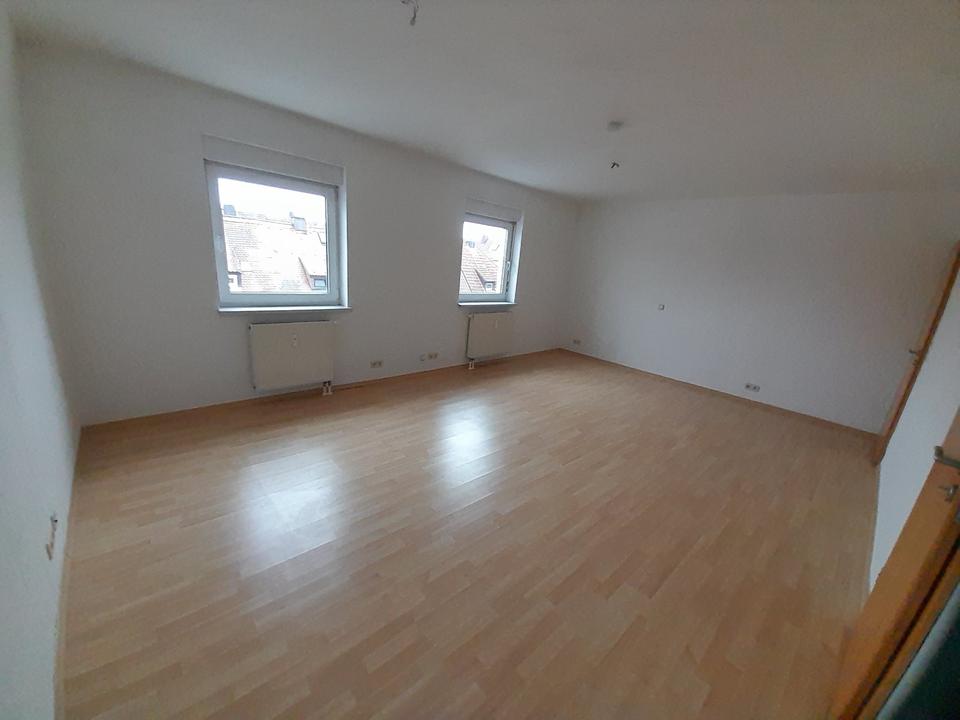 Thumbnail-helle 3 Zimmerwohnung, 3. OG, Schelmsrasen