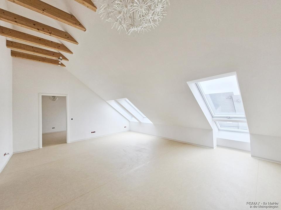 Thumbnail-Moderne Dachgeschosswohnung mit Aufzug, Fußbodenheizung & Tiefgarage