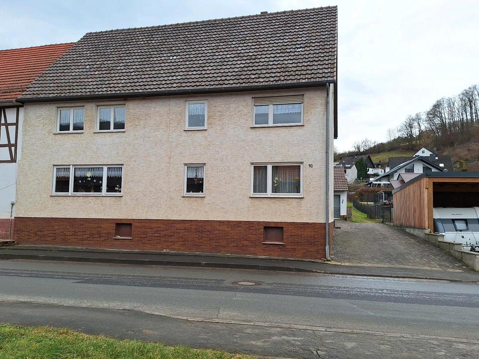 Thumbnail-Ein-Zweifamilienhaus