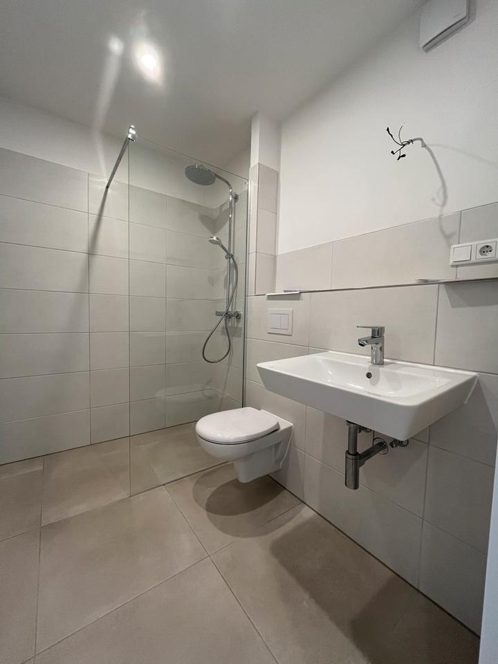 Thumbnail-2-Zimmer-Whg Erstbezug nach Kernsanierung zu vermieten