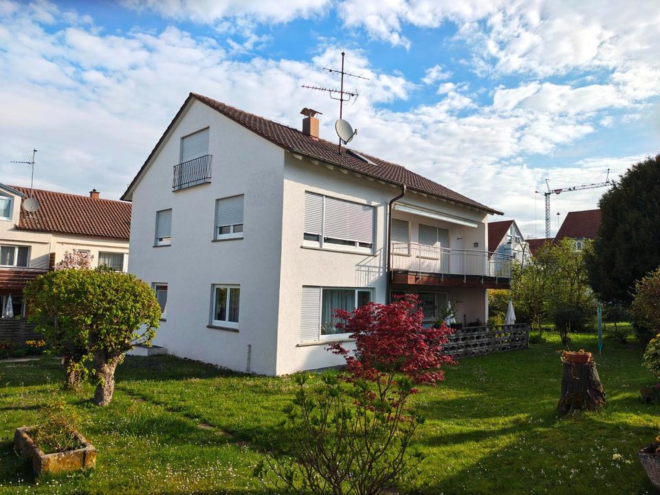 Thumbnail-Großzügige 3 Zimmer-Wohnung mit Balkon und Einbauküche