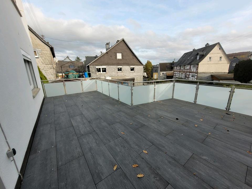 Thumbnail-Schöne 3 Zimmer Wohnung mit großem Balkon