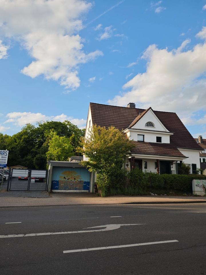 Thumbnail-Einfamilienhaus mit Garten und Garage in Bergisch Gladbach Gronau
