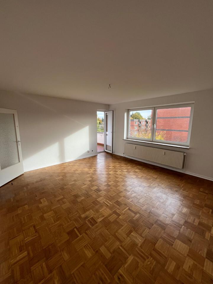 Thumbnail-Moderne 3-Zimmer-Wohnung mit Balkon in Büdelsdorf