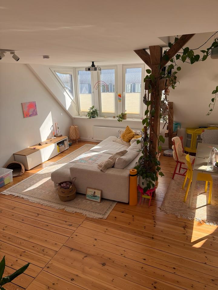 Thumbnail-Möblierte Altbauwohnung ZWISCHENMIETE (01.07.26 - 30.04.27)