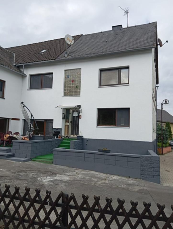 Thumbnail-Zwei Häuser in einem Grundstück zu verkaufen