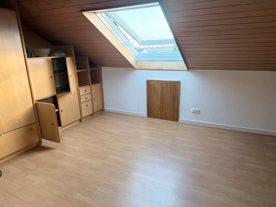 Thumbnail-Dachgeschosswohnung 2 Zimmer Oberndorf Nähe Autobahn