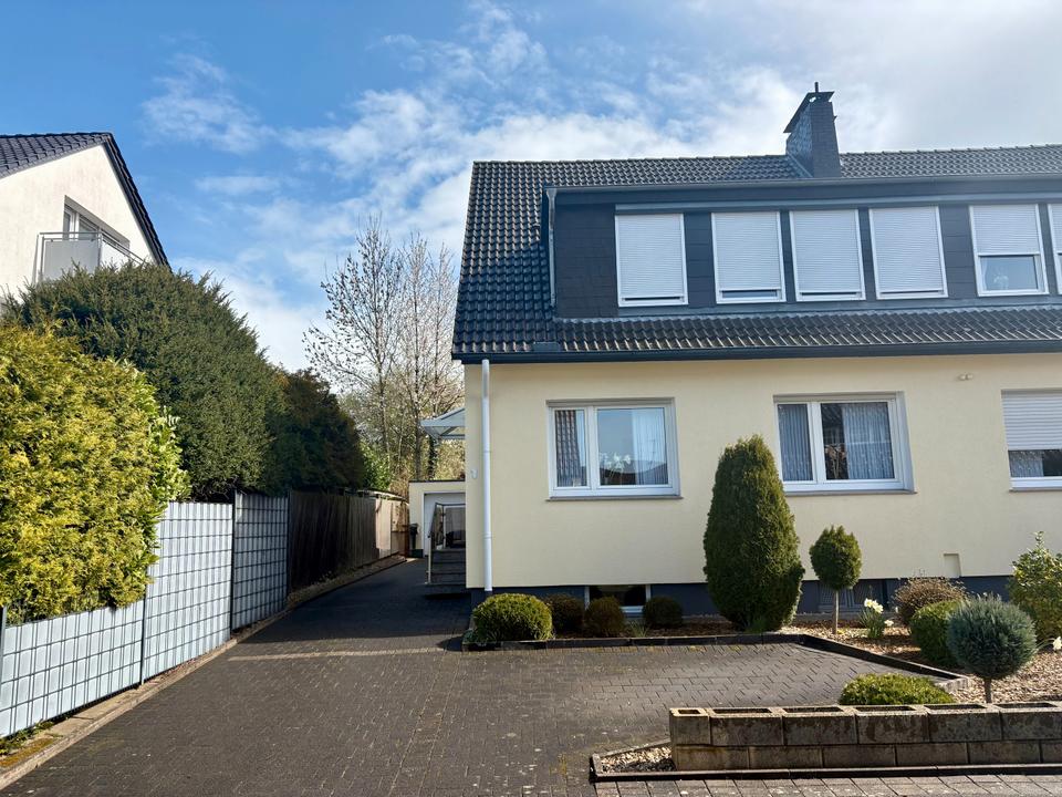 Thumbnail-Helle 3-Zimmerwohnung mit Balkon und Platz an der Sonne