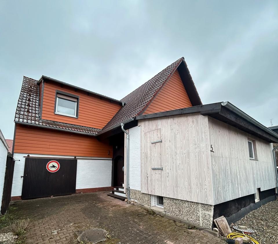 Thumbnail-Gepflegtes Einfamilienhaus mit Wintergarten zu vermieten