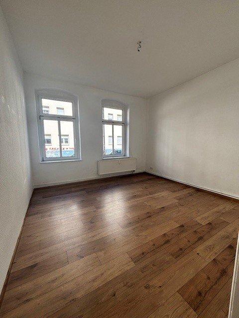 Thumbnail-Helle 3-Raum-Wohnung mit Balkon in zentraler Lage von Halle