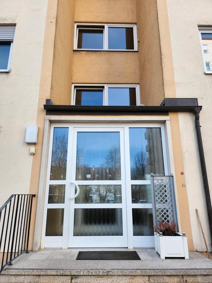 Thumbnail-ZWEI-ZIMMER-WOHNUNG ZU VERMIETEN