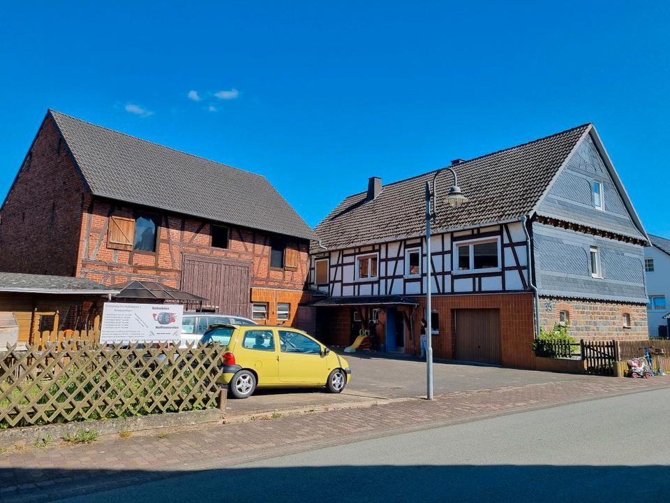 Thumbnail-Einfamilienhaus mit Scheune in 35108-Allendorf