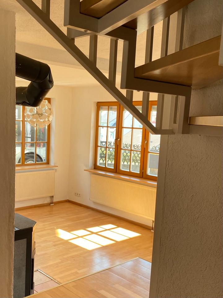 Thumbnail-Schöne helle 5 Zimmer Wohnung zu vermieten o