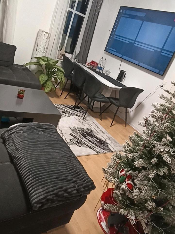 Thumbnail-Möblierte WG Wohnung in Erfurt zu vermieten 320€ warum