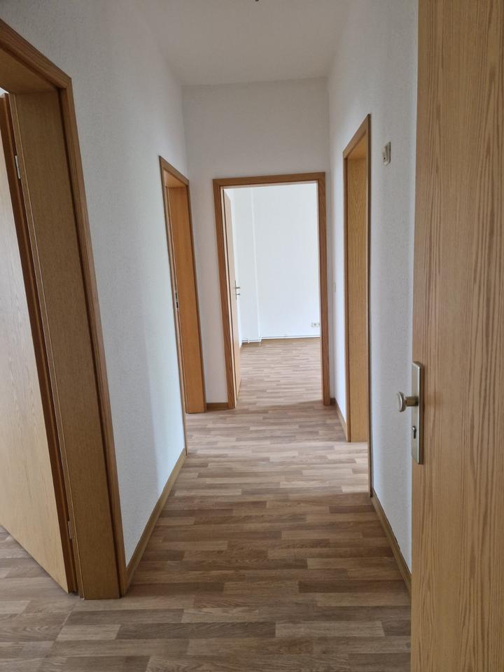 Thumbnail-kleine 3-Raum-Wohnung in Schönebeck - VO36