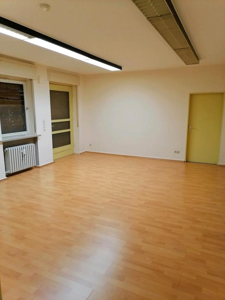 Thumbnail-Büro und Praxisräume
