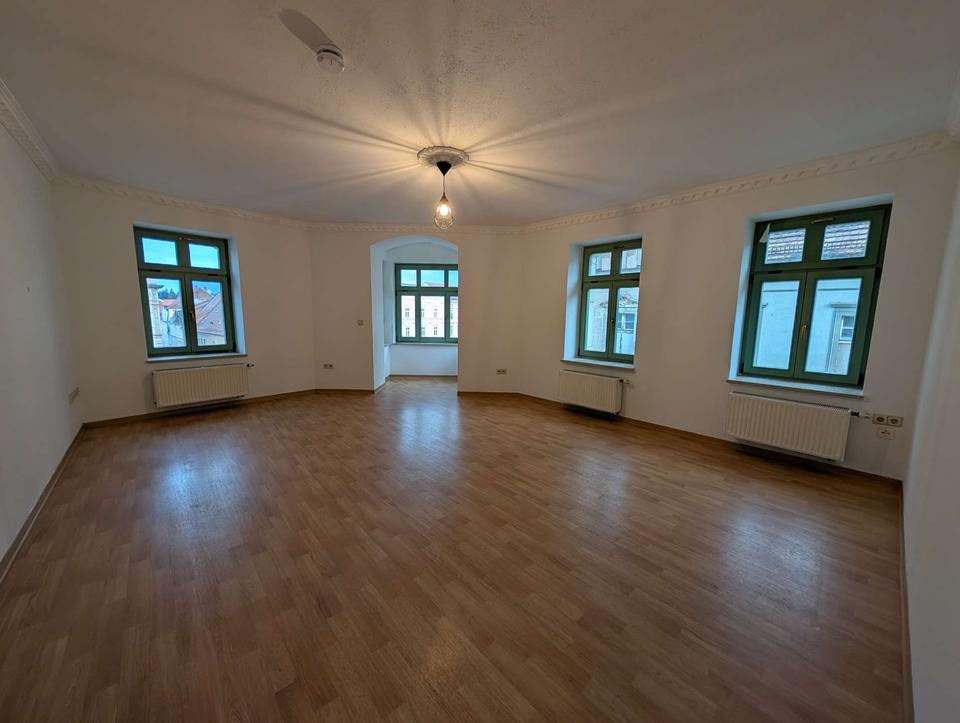 Thumbnail-Attraktive Dachgeschosswohnung mit Aufzug