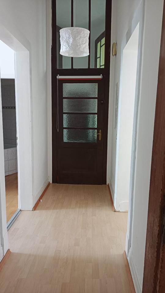 Thumbnail-Einzigartige, helle 3-Zimmer-Wohnung in einem Altbau im 1.OG