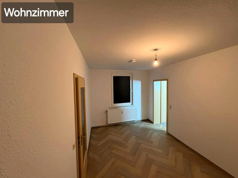 Thumbnail-Frisch renovierte, helle 2,5 Zimmer Altbauperle in zentraler Lage