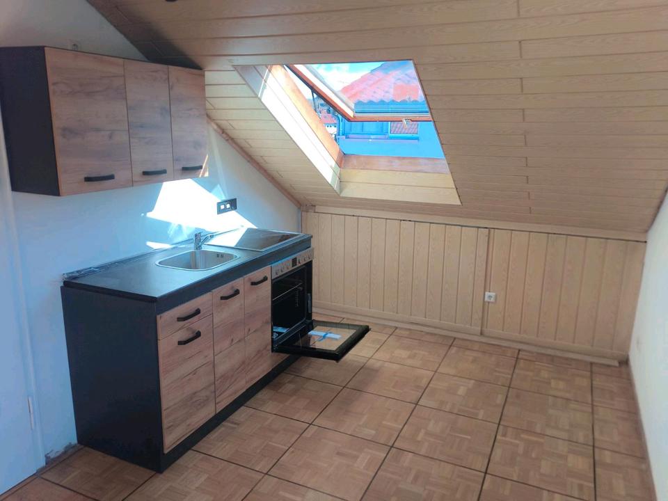 Thumbnail-Charmante 2,5 Zimmer Dachgeschoss-Wohnung Esslingen-Zollberg