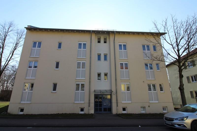 Thumbnail-Schöner Wohnen: teilrenovierte 3-Zi.-Wohnung
