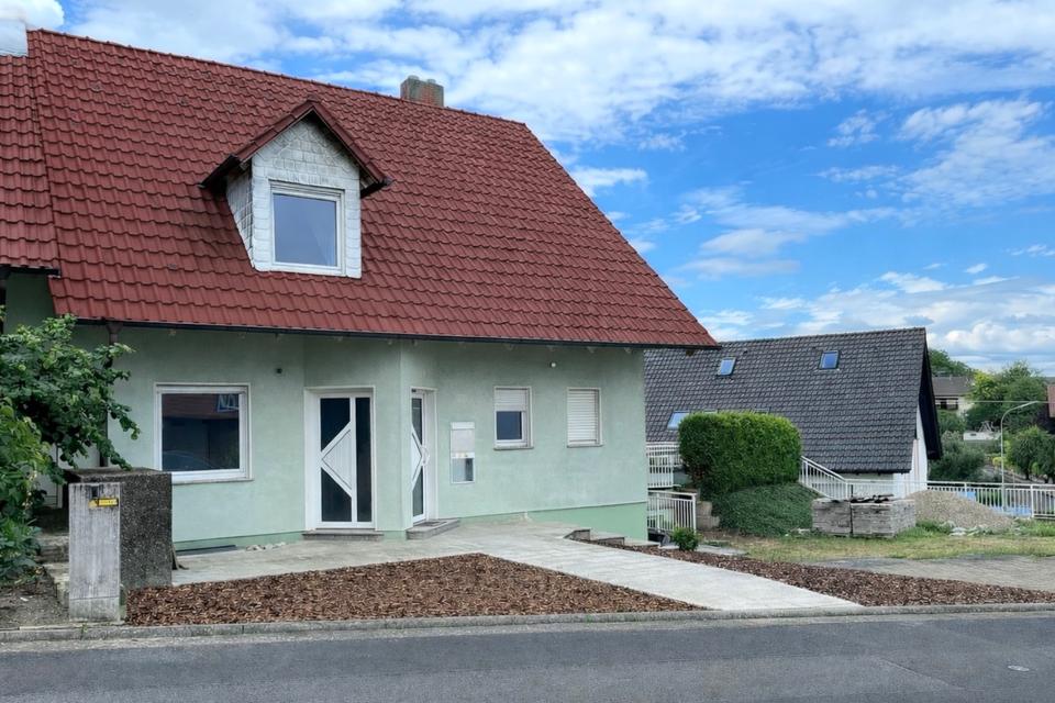 Thumbnail-Gepflegte Doppelhaushälfte in Werneck zu vermieten