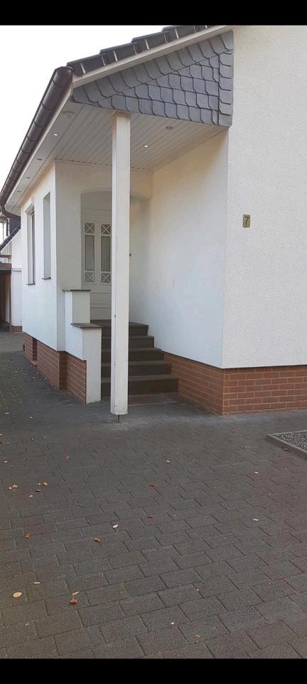 Thumbnail-Freistehendes EFH in ruhiger Lage + Einliegerwohnung & Garage