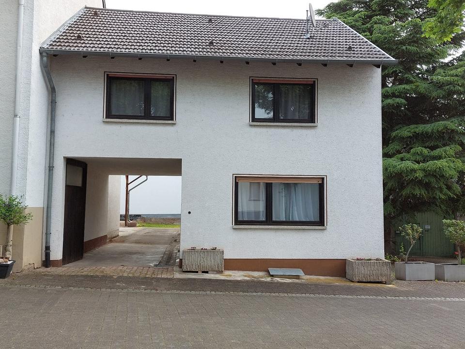 Thumbnail-ehemaliger Vierseitenhof mit Hufschmiede in 55450 Langenlonsheim