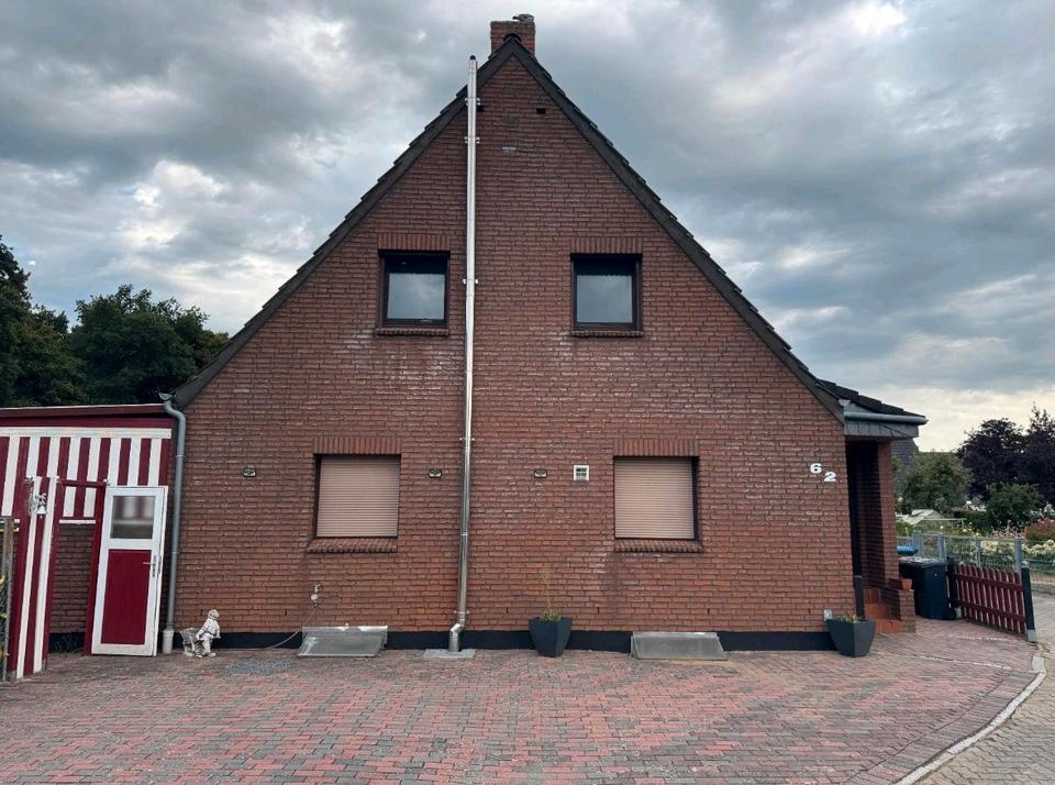 Thumbnail-Reihenendhaus mit 3 PKW Stellplätzen in 23569 Lübeck-Kücknitz