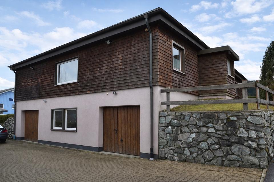 Thumbnail-Großzügiges Bungalow mit ausgebautem Dachgeschoss und Garage