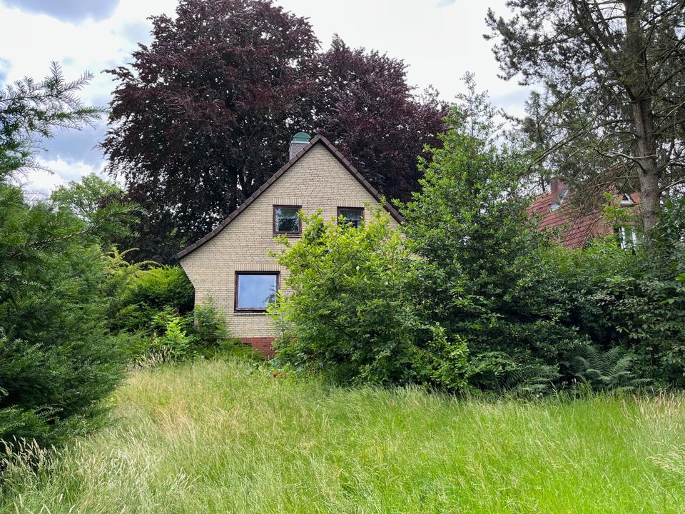 Thumbnail-Solides Haus in HH Rahlstedt mit großem Naturgarten in Spielstr.