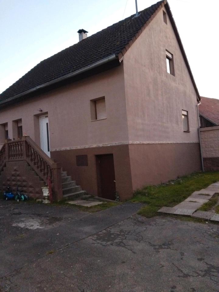 Thumbnail-Ein Familienhaus mit große Grundstück