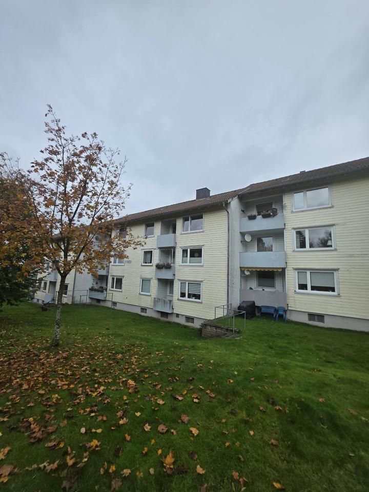 Thumbnail-Helle 2 Zimmerwohnung mit Balkon, Hochparterre