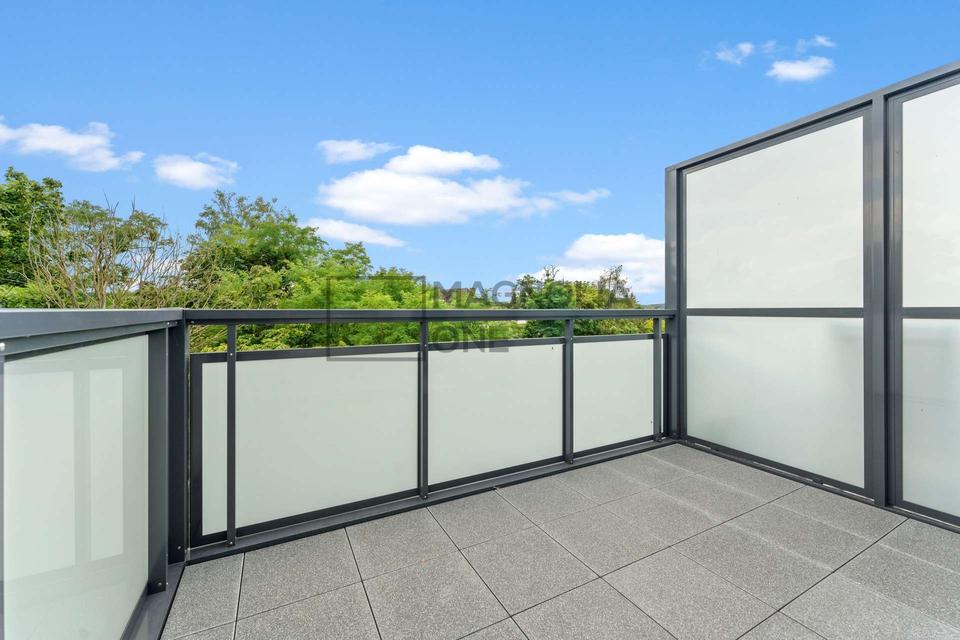 Thumbnail-Einziehen und Wohlfühlen: gemütliche 2-Zimmer-Wohnung (unmöbliert) mit EBK und Balkon