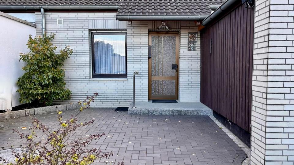 Thumbnail-Gepflegtes Reihenmittelhaus mit Garten und Garage in Gifhorn