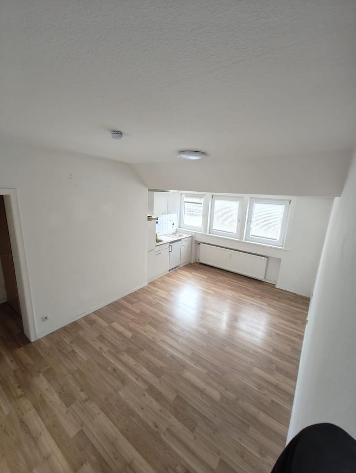 Thumbnail-Helle 1-Zimmer DG-Wohnung (25 m²) in Bad Pyrmont