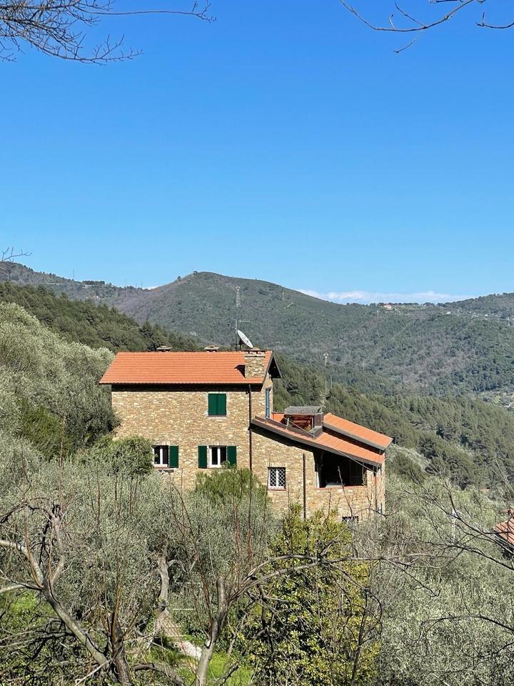 Thumbnail-Rustico in Ligurien, Urlaub oder Workation in der Sonne