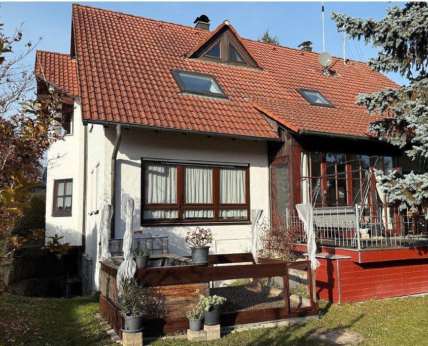 Thumbnail-Großzügiges 2 Familien Haus mit Garten, Doppelgarage Nutzfläche