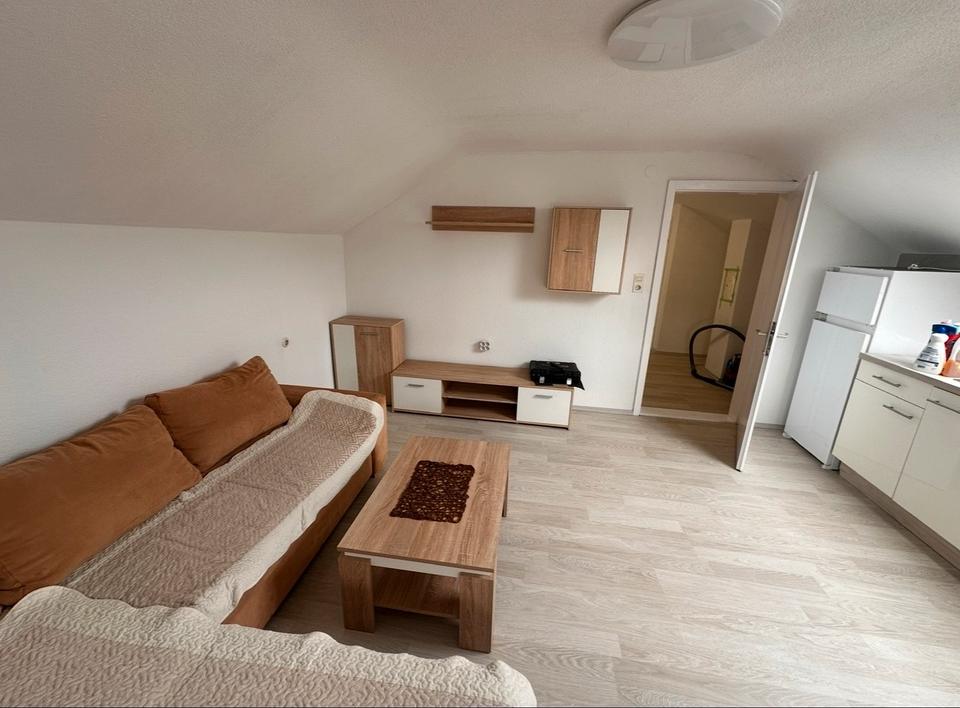 Thumbnail-Voll möblierte DG-Wohnung in ruhiger Lage in Aalen