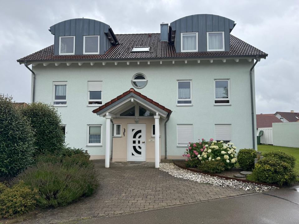 Thumbnail-Modern wohnen auf zwei Ebenen – helle 4-Zimmer-Maisonette in Neresheim-Elchingen mit EBK, Garage & Stellplatz