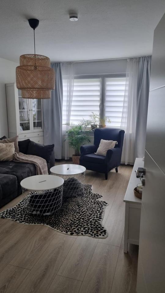 Thumbnail-Schöne, frisch renoveriete Drei-Zimmer Wohnung in Moers-Repelen, 2. OG