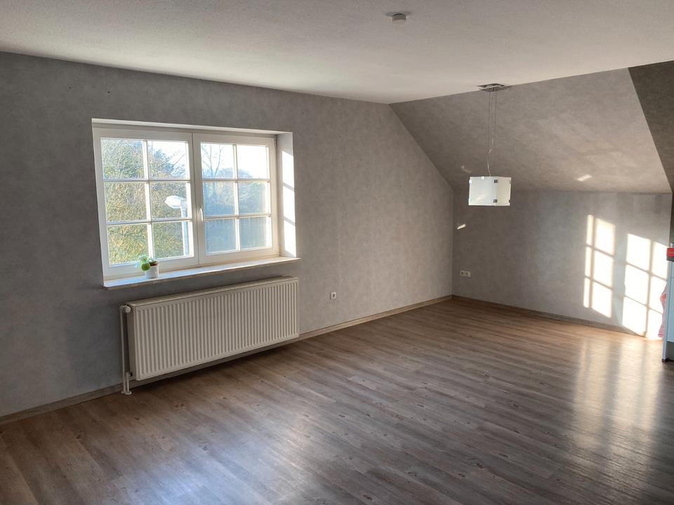 Thumbnail-3-Zimmer-OG-Wohnung in ruhiger Lage von Varel-Winkelsheide