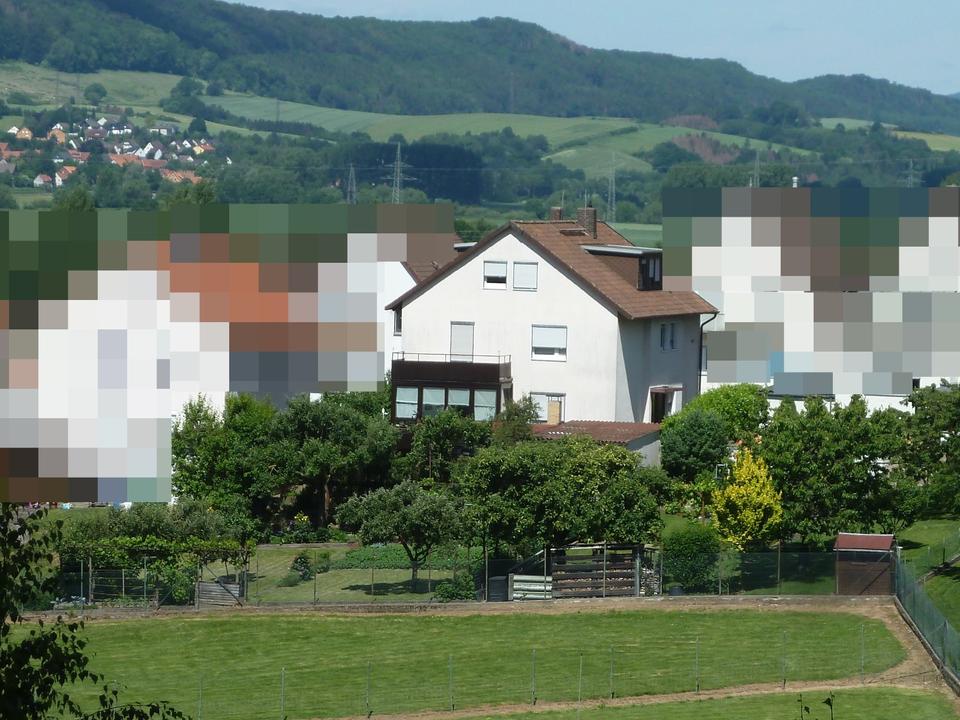 Thumbnail-AlfeldEimsen: Schönes Ein- bis Dreifamilienhaus in toller Lage