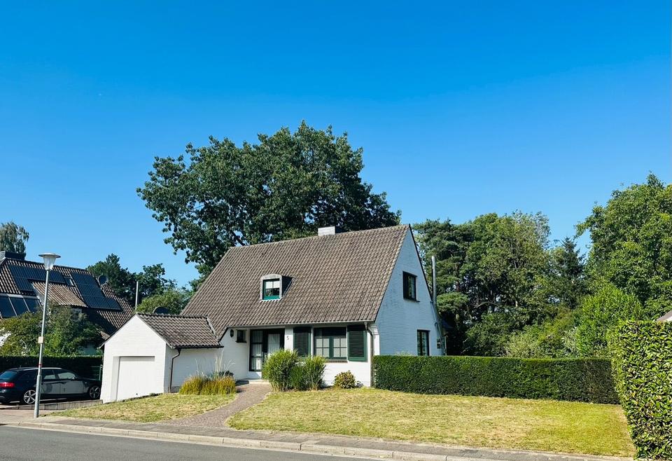 Thumbnail-Freistehendes EFH in Moers-Kapellen mit großem Grundstück