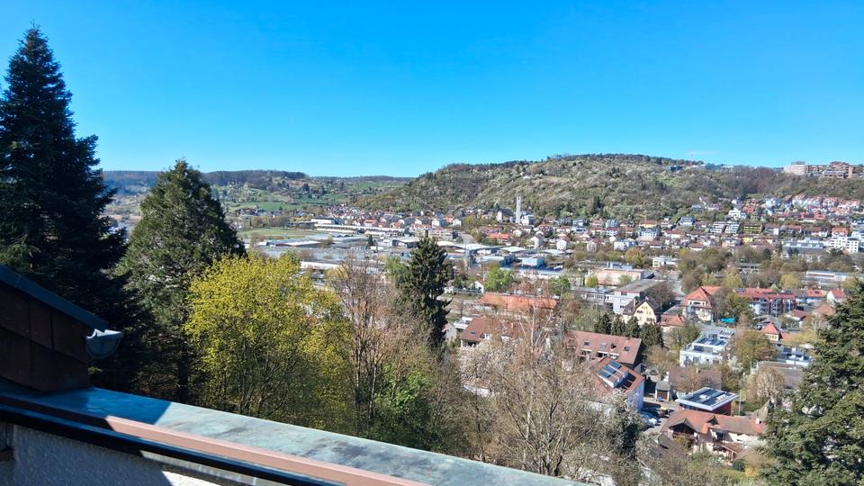 Thumbnail-Schöne, zentrumsnahe 2,5 Zimmer-Wohnung mit toller Aussicht in Tü